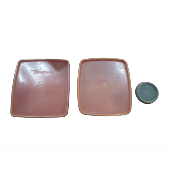 Vintage Tupperware Set of 3 Red and Green Quality Food Storage Containers - Picture 3 of 12